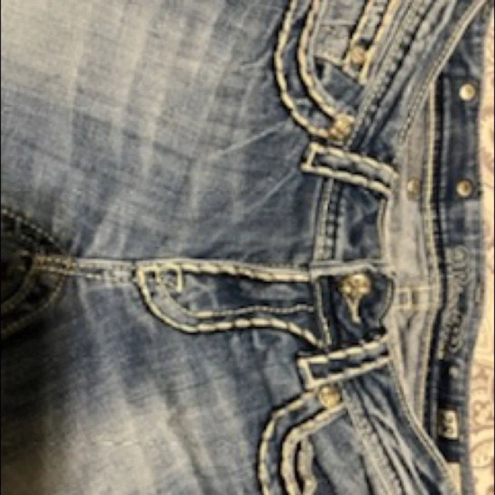 Jeans - Picture 1 of 5
